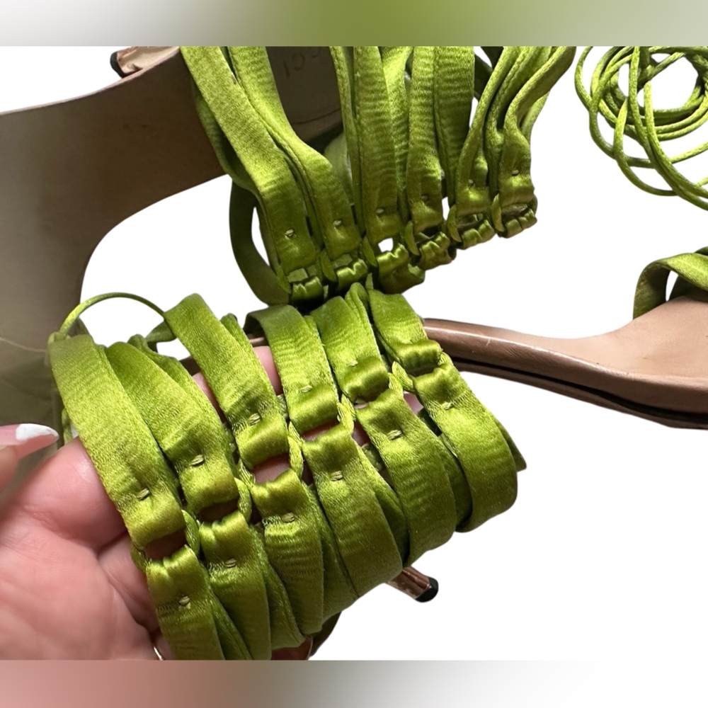 Gucci Tom Ford Vibrant Green Satin bamboo runway Heels sz.39C - Picture 11 of 15
